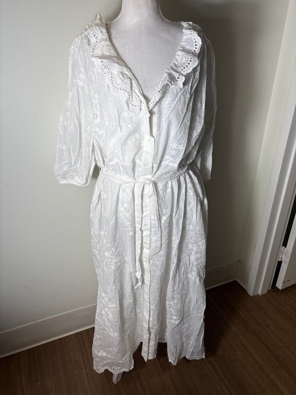 NWT Louise Misha White Eyelet 3/4 Sleeve Button Up Maxi Dress Sz 40